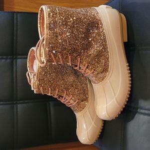 Women Sugar Duck boots